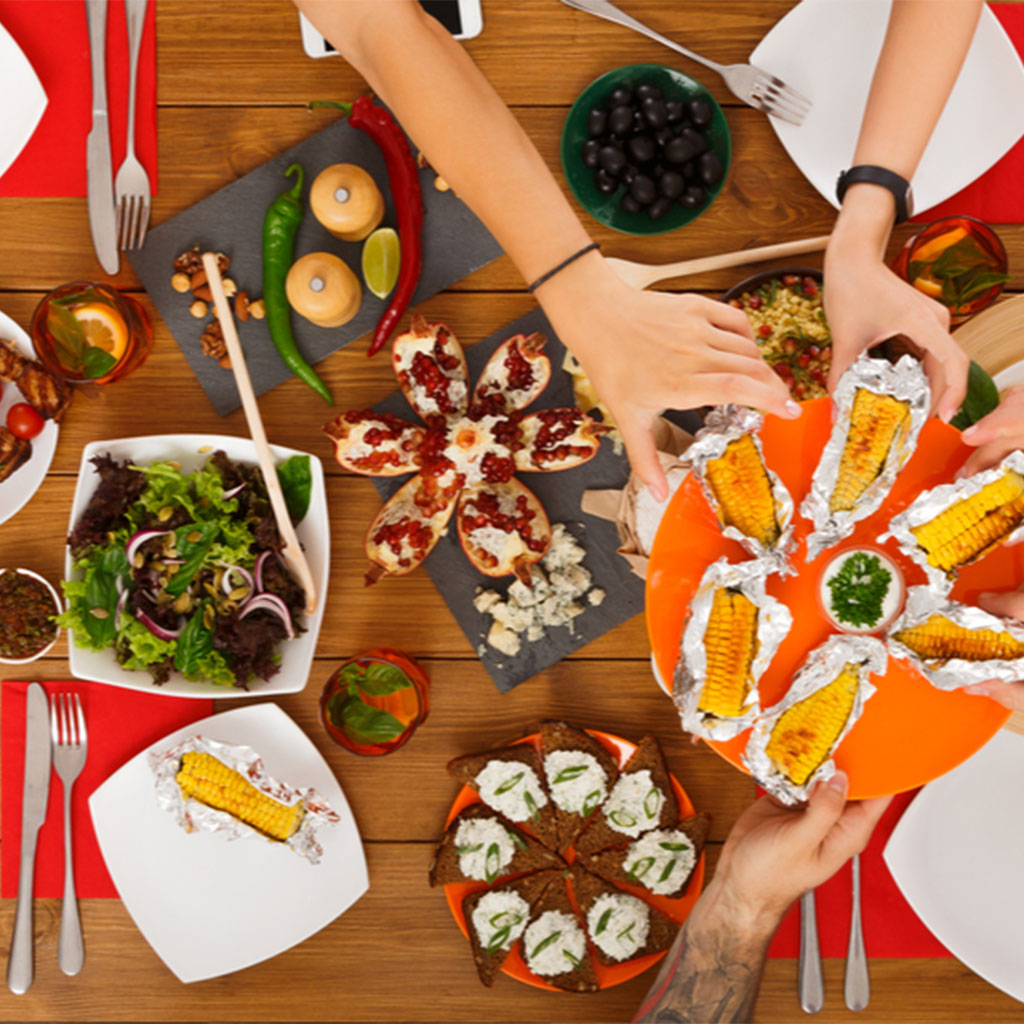 Food At — Marketplace food delivery aggregator per piccole città.